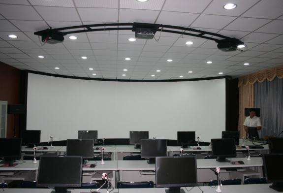 <b>郑州旅游职业学院</b>